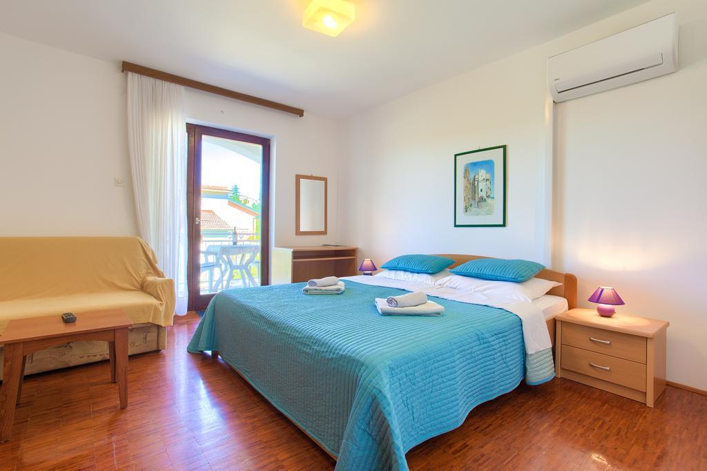 Apartments Vlatko Krk Town Zewnętrze zdjęcie