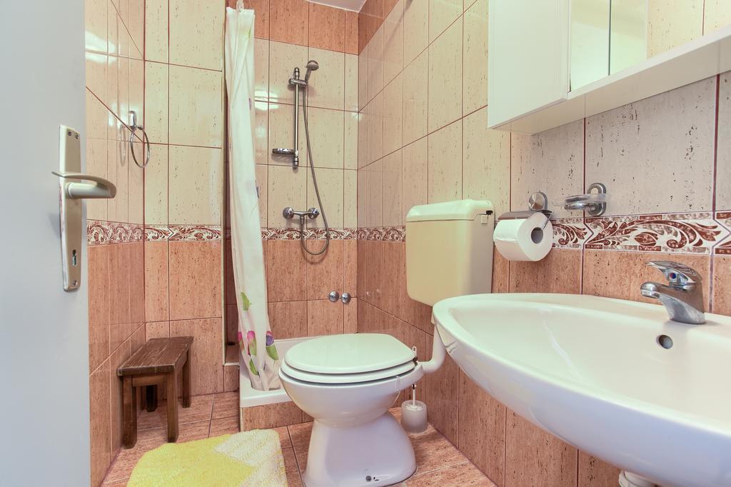 Apartments Vlatko Krk Town Zewnętrze zdjęcie