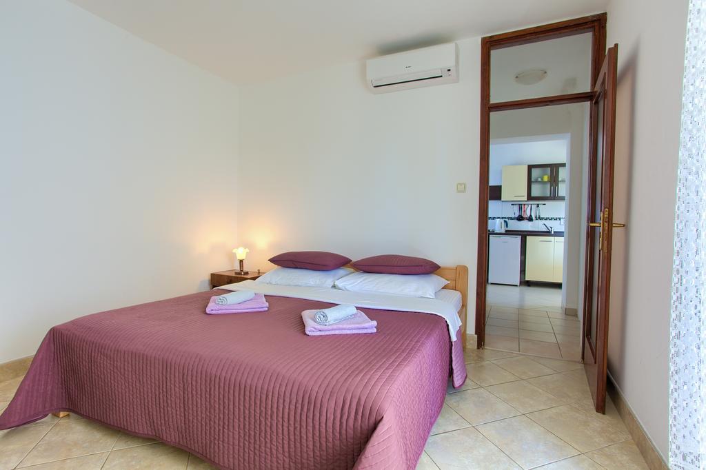 Apartments Vlatko Krk Town Zewnętrze zdjęcie