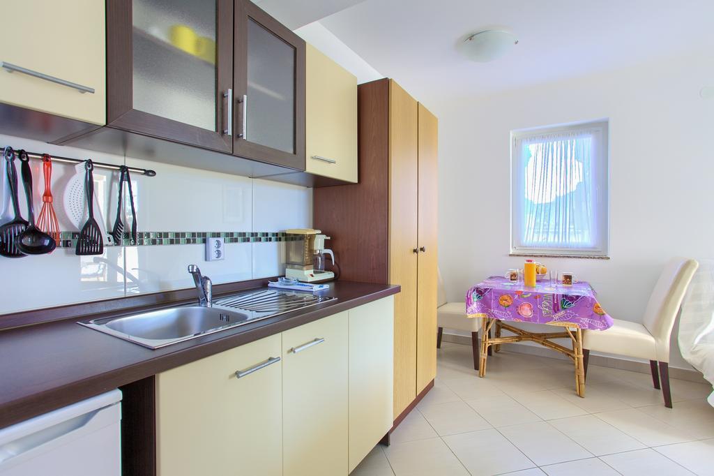 Apartments Vlatko Krk Town Zewnętrze zdjęcie