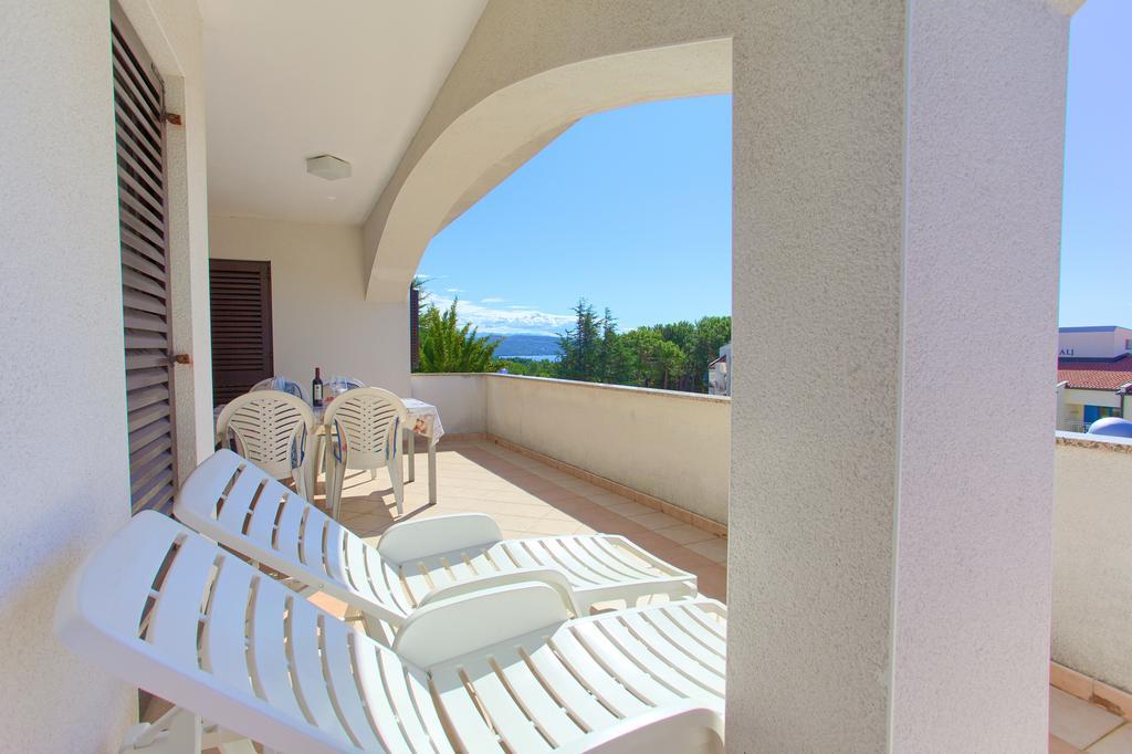 Apartments Vlatko Krk Town Zewnętrze zdjęcie