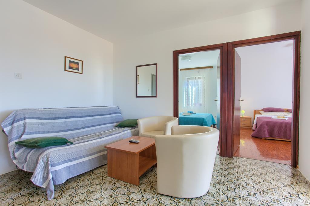 Apartments Vlatko Krk Town Zewnętrze zdjęcie