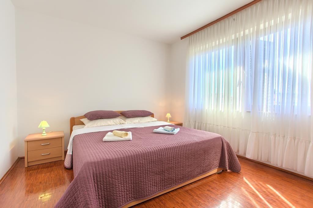 Apartments Vlatko Krk Town Zewnętrze zdjęcie