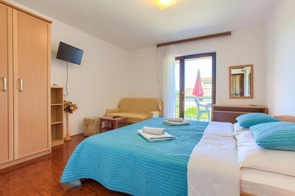 Apartments Vlatko Krk Town Zewnętrze zdjęcie