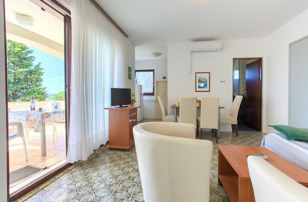 Apartments Vlatko Krk Town Zewnętrze zdjęcie